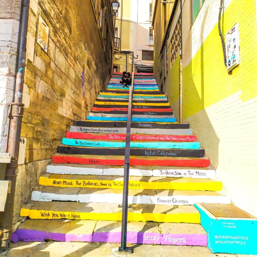 The Cavern - Gijon Bagian luar foto